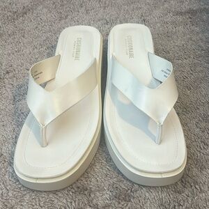 Cushionaire Thong Sandals